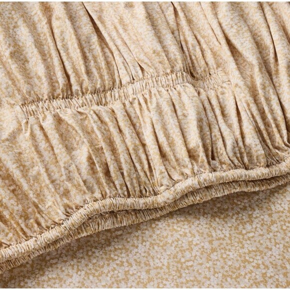 BUNDLE Studio McGee Queen Bedding Reversible Floral Comforter& Scalloped Sheets - Picture 9 of 13